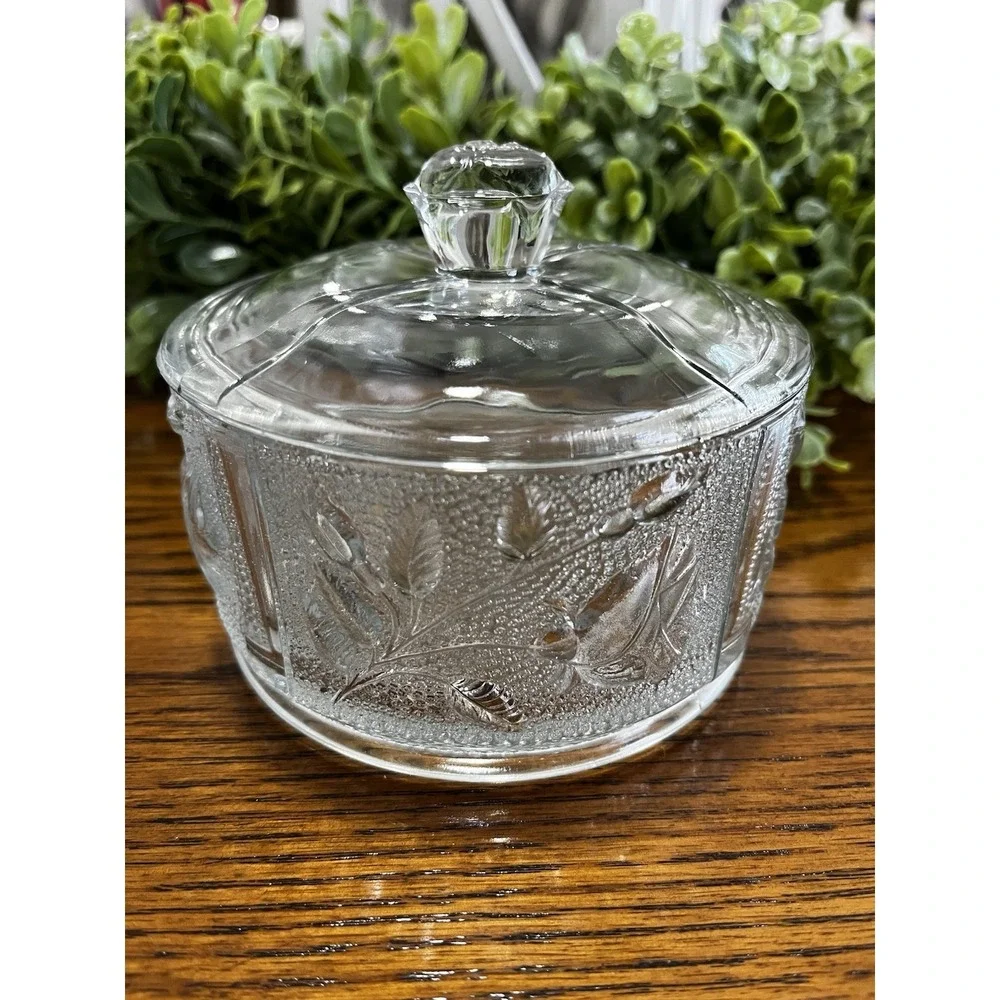Vintage 1950's Jeanette Clear Glass Covered Candy Powder Dish‎ Rose in Snow